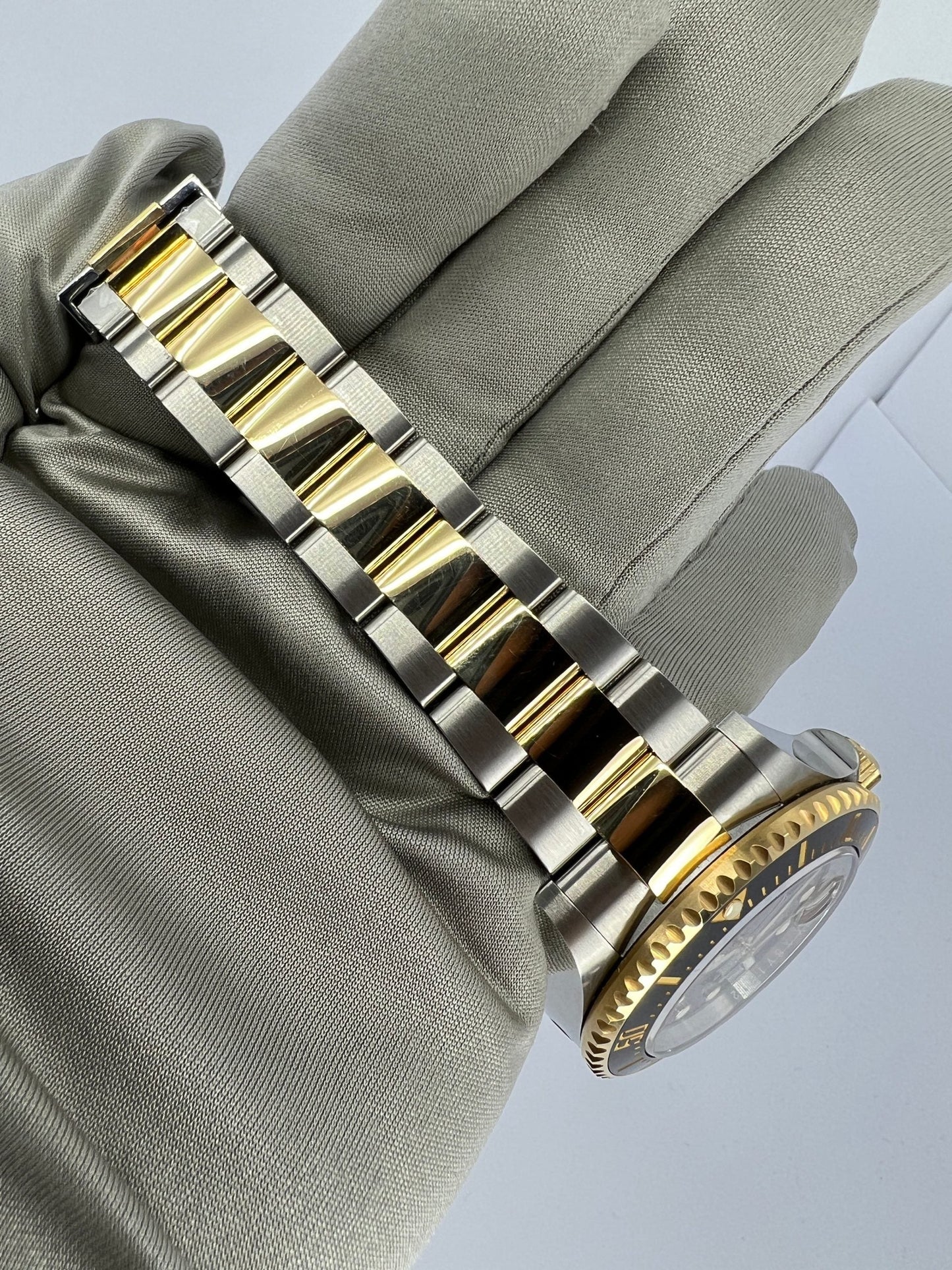 Sea-Dweller, Stainless Steel and 18k Yellow Gold, 43mm, Ref# 126603-0001