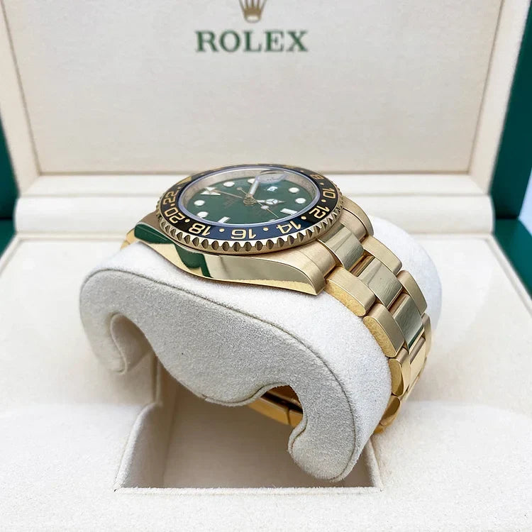 GMT-Master II 40mm 116718 Green Dial
