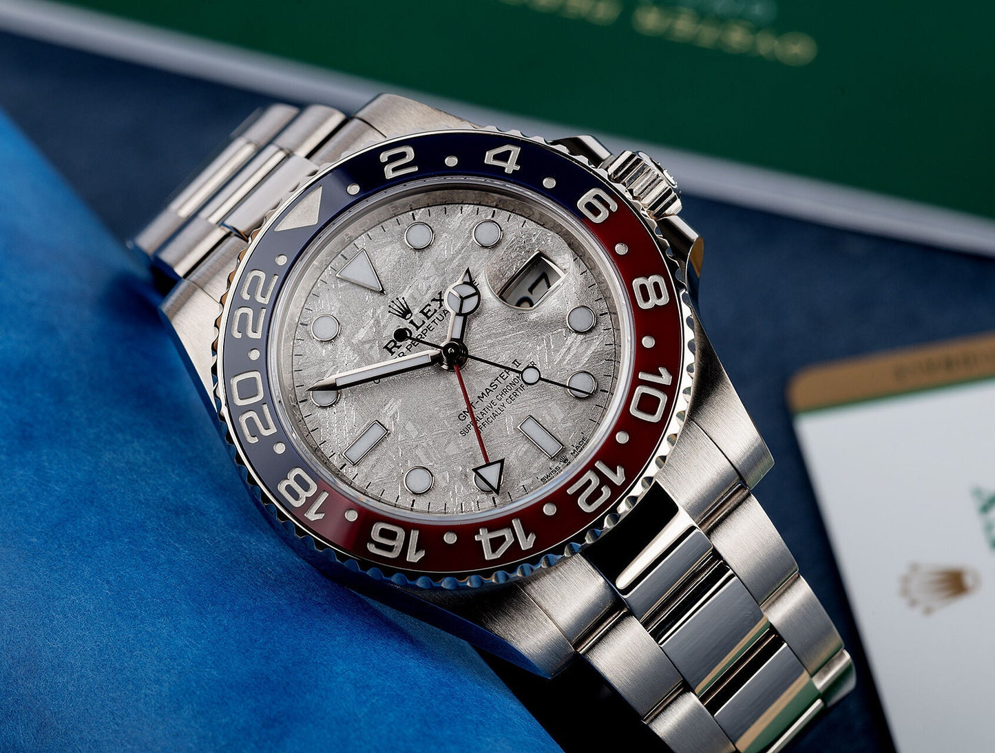 GMT-MASTER II  Oyster, 40 mm, white gold M126719BLRO-0002