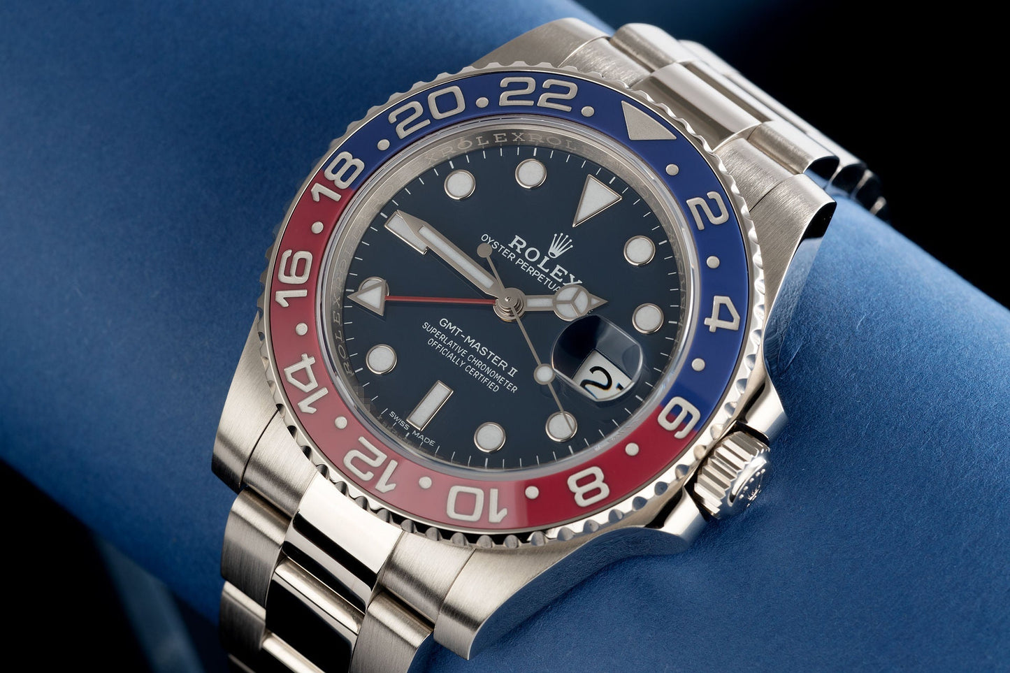 GMT-Master II  Oyster, 40 mm, white gold  M126719BLRO-0003